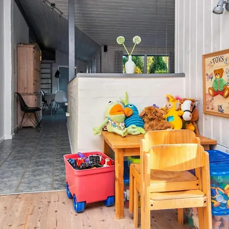 Four-bedroom In 2 Vakantiehuis *